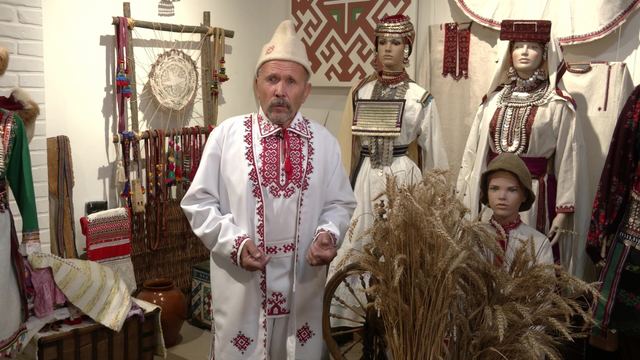 МАРИЙ ЙӰЛА: Йошкар-Олан тӱҥ онаеҥже Юрий Тушнурцев марий йӱлаште киндын верже нерген