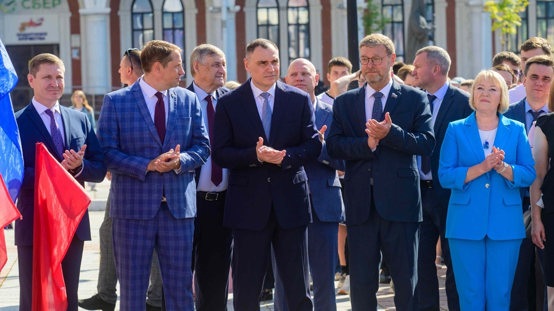 «Дерзайте, учитесь и идите вперёд»: Юрий Зайцев поздравил студентов марийского университета с Днём знаний