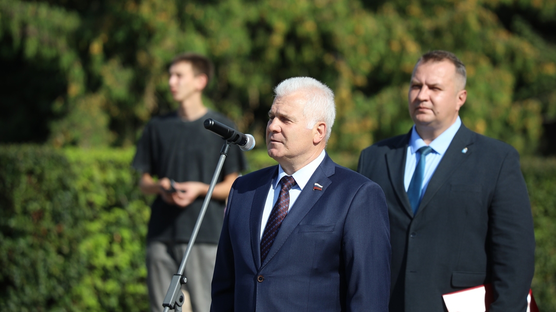 Сенаторы от Марий Эл побывали на торжественной линейке у студентов Волгатеха
