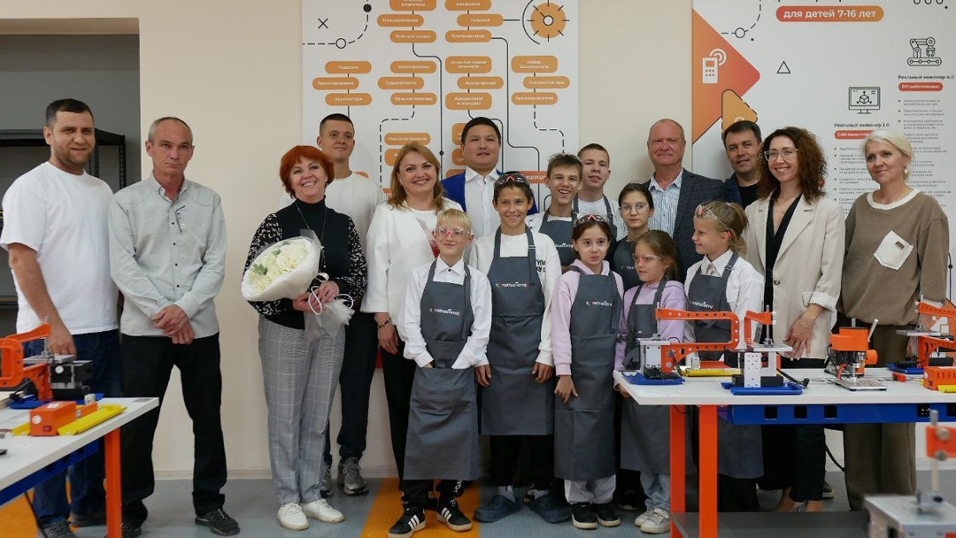 В Волжском центре для детей-сирот открыли семейную мастерскую