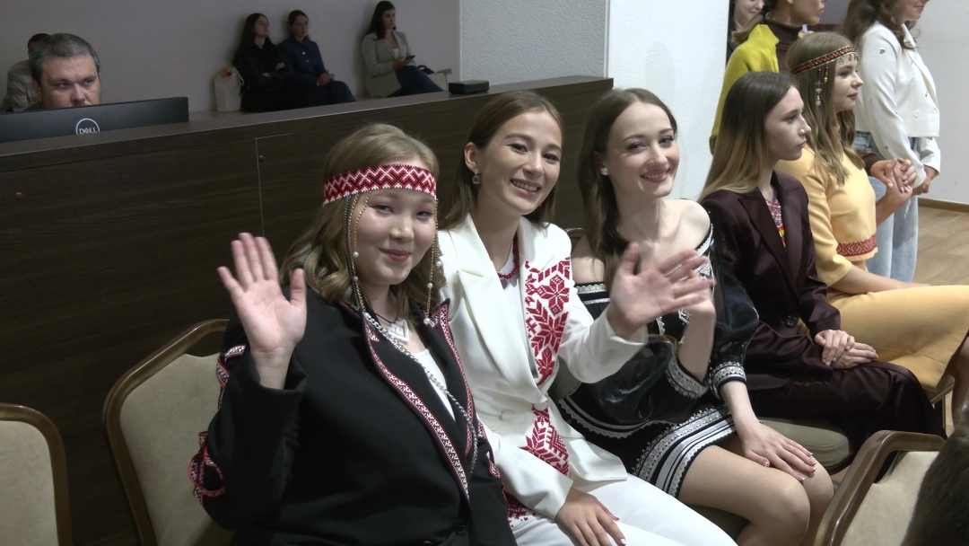 Йошкар-Олаште «Мисс Финно-угрия» тӱнямбал конкурс эрта