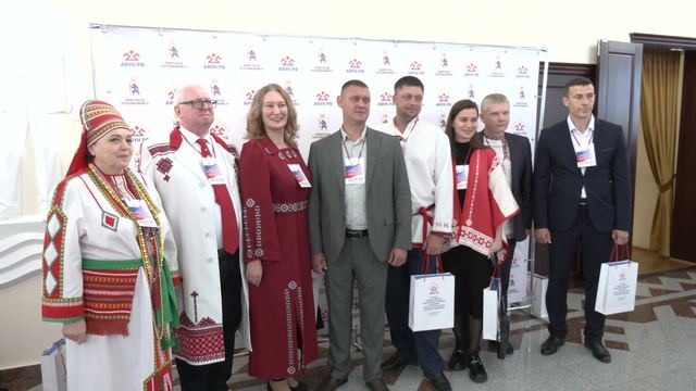 Российысе финн-угор калык-влак форумым финн-угор калык-влак ассоциацийын съездше алмаштен