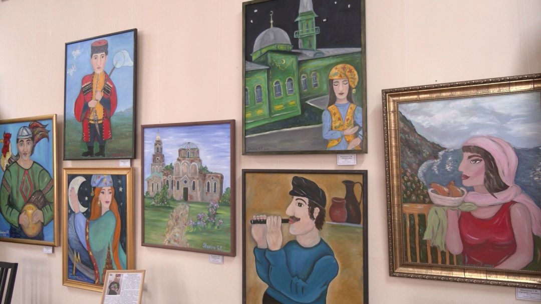 Озаҥ оласе сӱретче Гульнара Шакирован ончерже Козьмодемьянскысе сатир да юмор тоштерыште почылтын