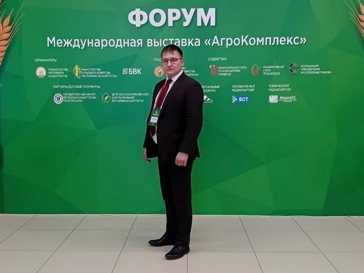 Республикысе ялозанлык министрын постыштыжо Павел Раевский пашам ышташ тӱҥалеш