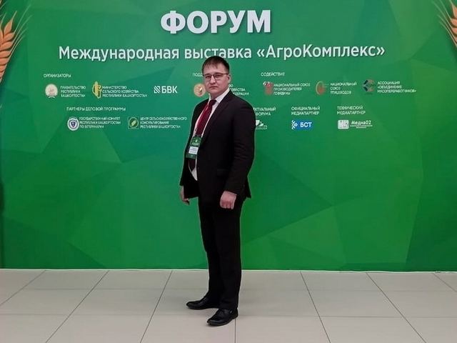 Республикысе ялозанлык министрын постыштыжо Павел Раевский пашам ышташ тӱҥалеш