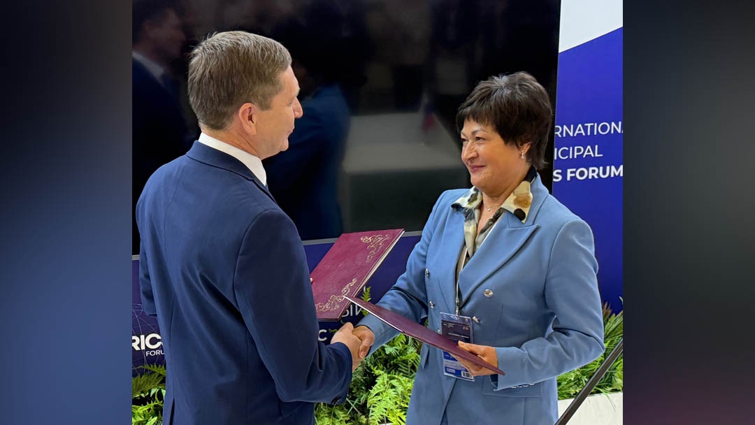 Йошкар-Ола и Гатчинский округ подписали соглашение о сотрудничестве на форуме БРИКС в Санкт-Петербурге