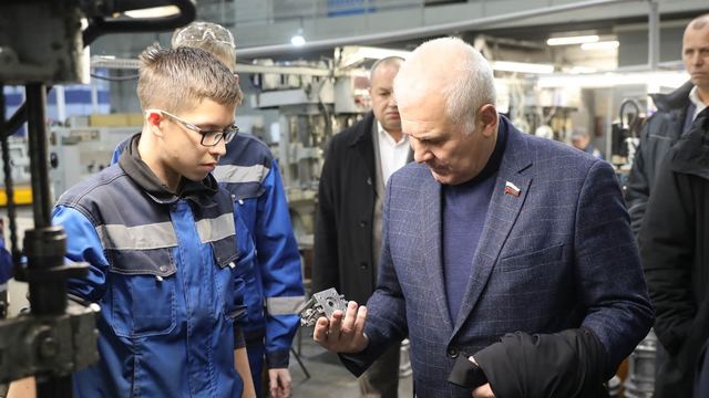 Сенатор Сергей Мартынов оценил потенциал завода «Электродвигатель» в Марий Эл