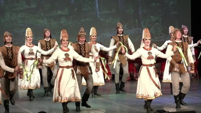 Коллективы марийской филармонии гастролируют по России