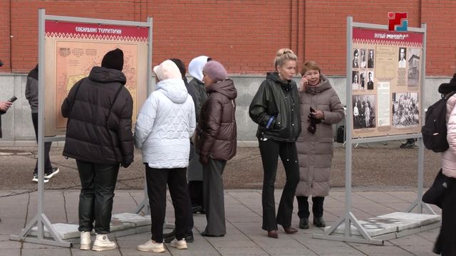 Под открытым небом открылась выставка к 105-летию Марий Эл