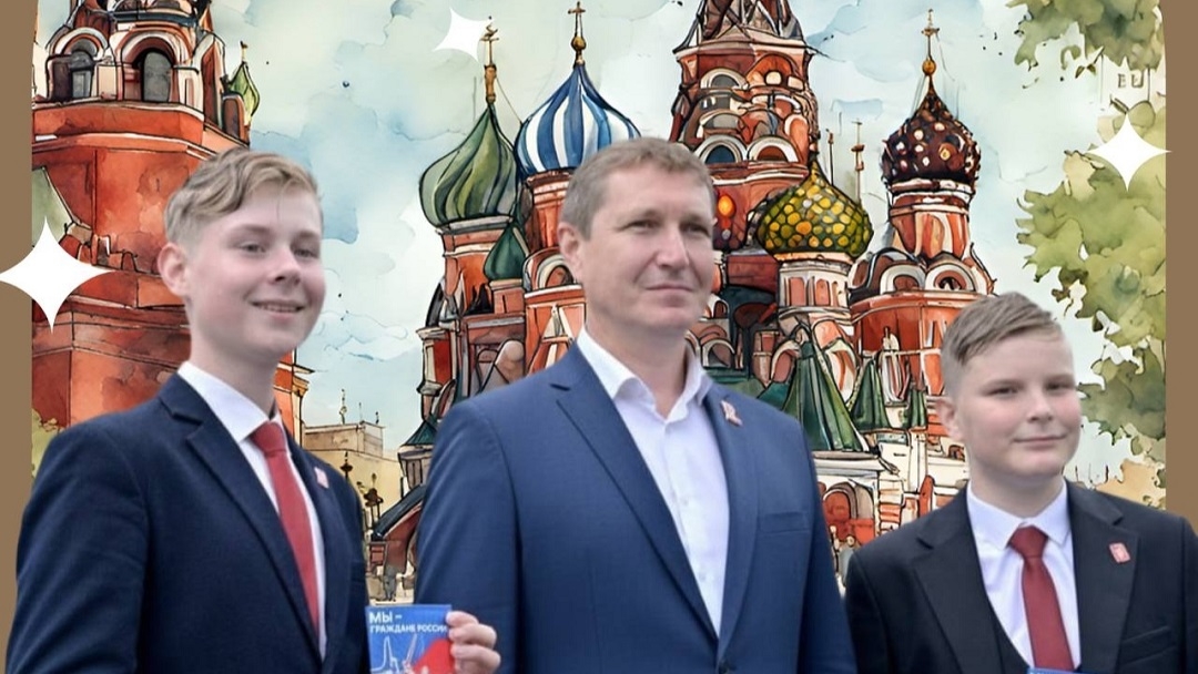 Врио мэра Йошкар-Олы Антон Трудинов поздравил жителей с Днём народного единства и Днём Республики Марий Эл