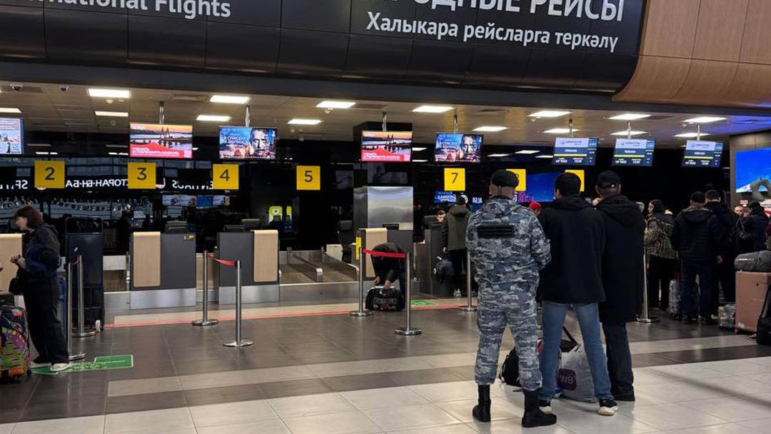 Граждан Узбекистана выдворили из России за нарушение режима пребывания