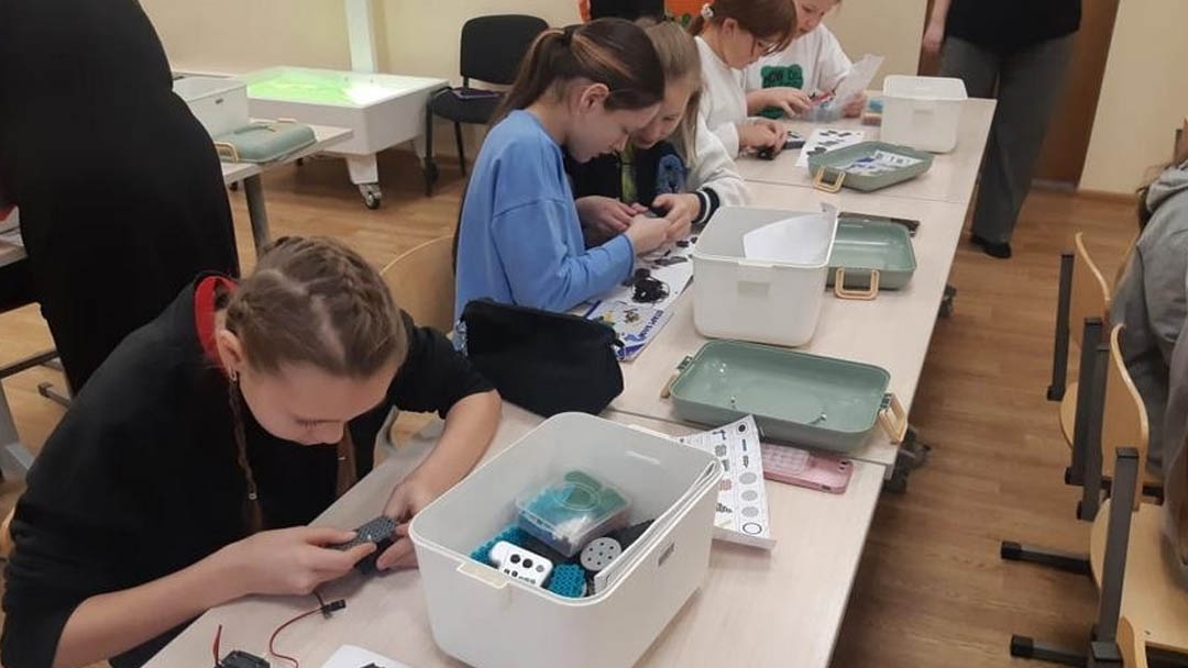 Школьники Марий Эл погружаются в мир высоких технологий на «Научных субботах»