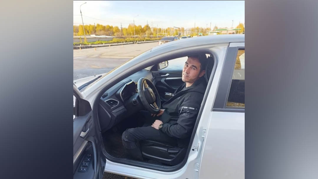 Ветеран СВО из Марий Эл осваивает автомобиль с ручным управлением