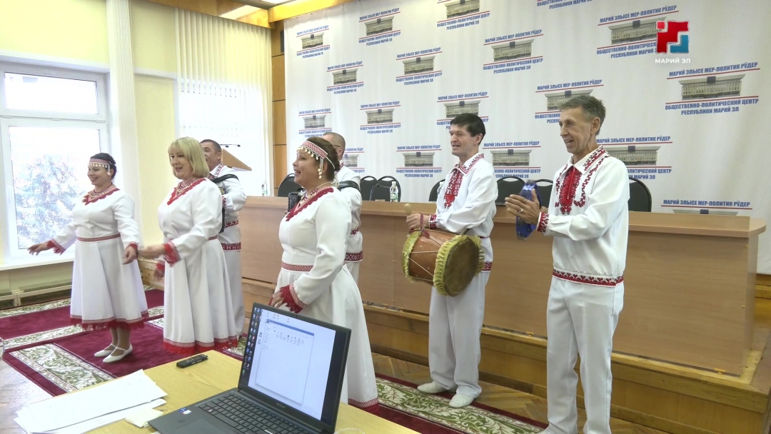 РЕПОРТАЖ: Мер каҥашын шыже сессийже гыч репортаж