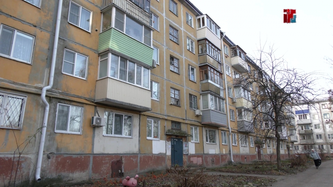 В Йошкар-Оле выполнили ремонт крыши трех домов на ул. Чехова