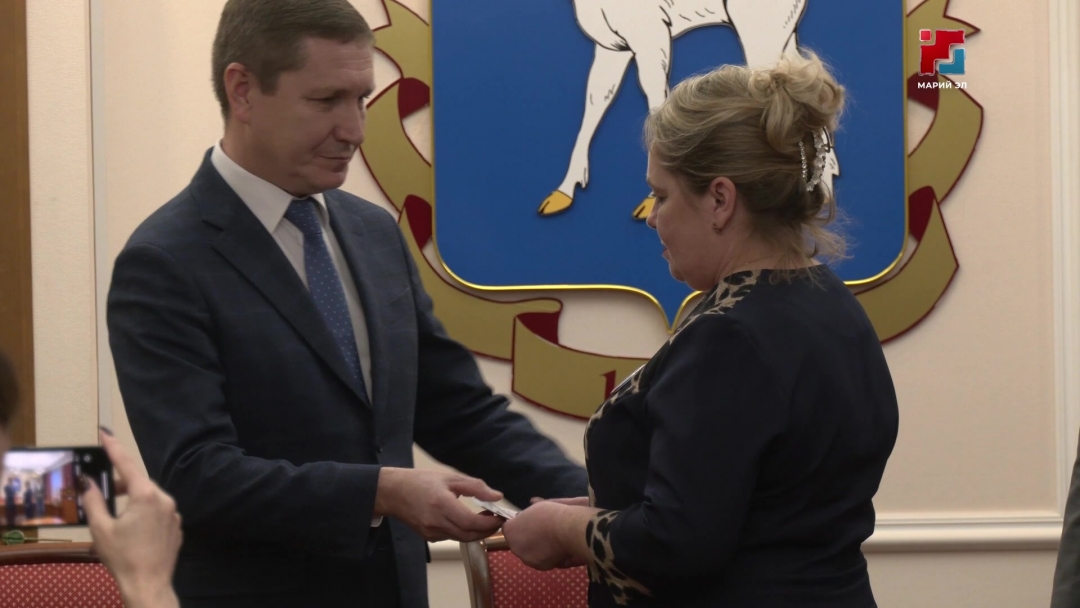 Мам защитников Отечества чествовали в администрации Йошкар-Олы