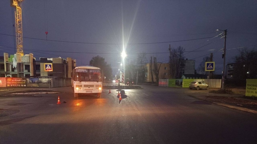 В Марий Эл женщина попала под колеса автобуса