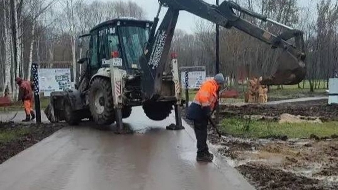 Мэрия Йошкар-Олы попросила с пониманием отнестись к грязной стройке в Марий парке