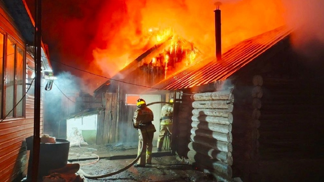 Неисправная дымовая труба стала причиной пожара в Новоторъяльском районе