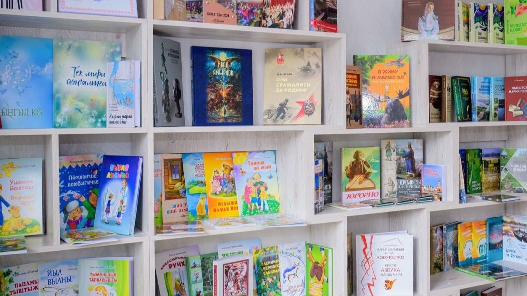 Глава Марий Эл Юрий Зайцев поздравил жителей республики с Днем марийской письменности