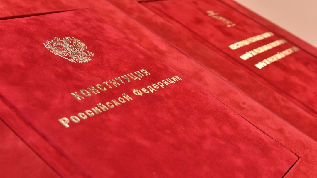 Глава Марий Эл Юрий Зайцев поздравил жителей республики с Днем с Днём Конституции