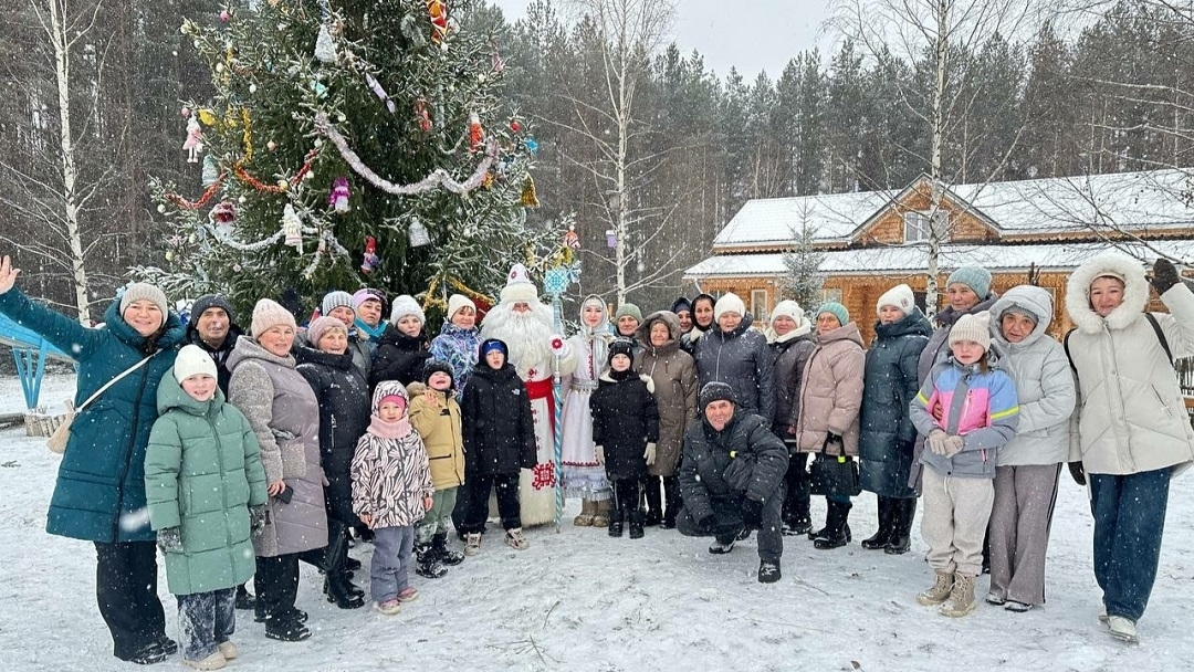 Семьи защитников из Волжского района  побывали в гостях у марийского Деда Мороза