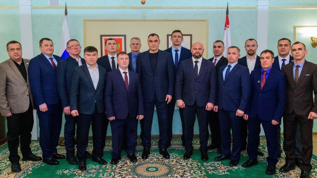 Глава Марий Эл поздравил участников кадровой программы «Герои Марий Эл» с Новым годом