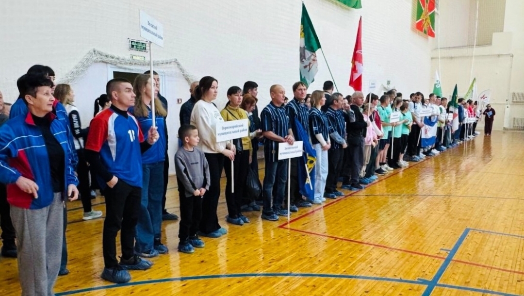 Мемнан кундемысе муниципал кучем органлаште тыршыше-влак коклаште Спартакиаде тӱҥалын