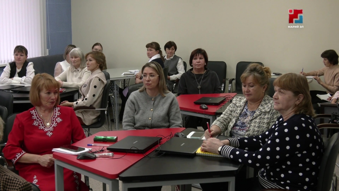Марий туныктыш институтышто марий йылмым туныктышо-влаклан республикысе семинар эртен
