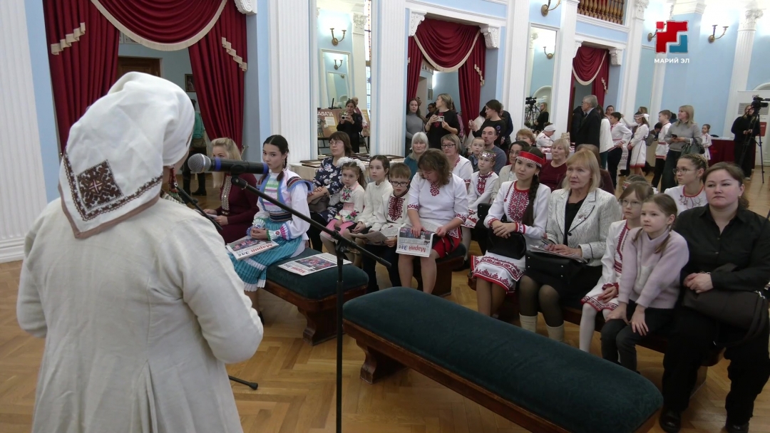 М. Шкетан лӱмеш театрыште марий йылмым да тӱвырам аралыме шотышто проект-влакын презентацийышт эртен