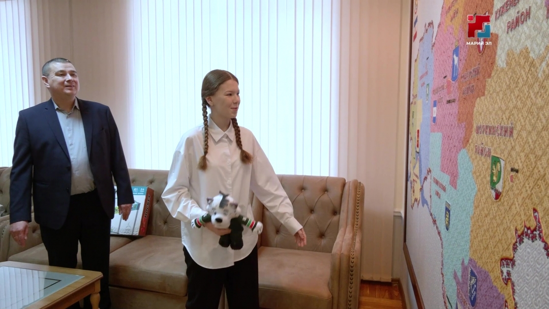 Марий Эл Кугыжаныш погынын председательже Михаил Васютин «Ёлка желаний» акцийыш ушнен