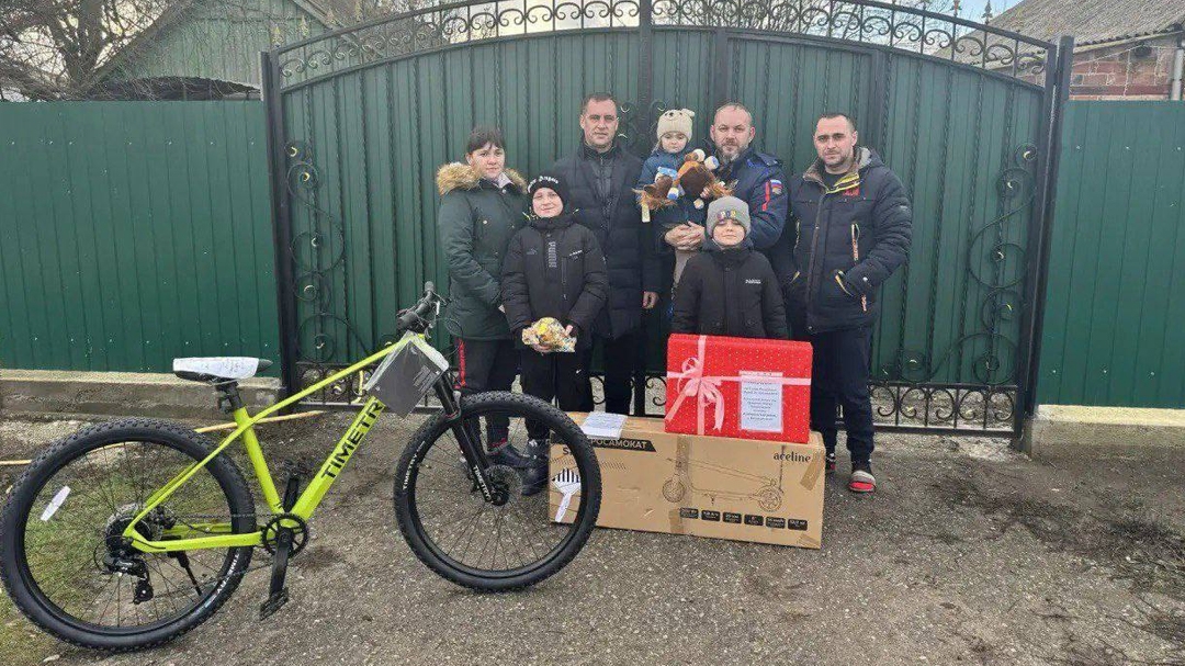 Глава Марий Эл исполнил новогодние желания детей из подшефного района в Запорожской области