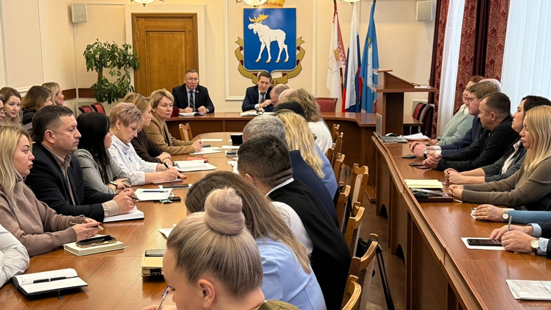 От уборки снега до демонтажа ёлок: в администрации Йошкар-Олы наметили ближайшие задачи