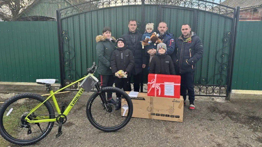 Глава Марий Эл исполнил новогодние желания детей из подшефного района в Запорожской области