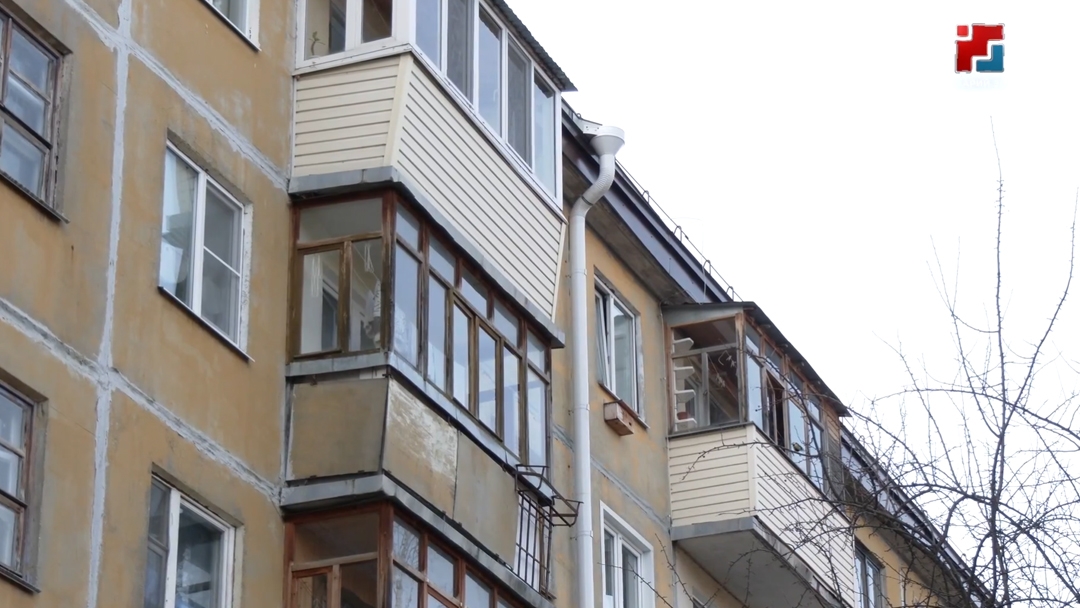 В Марий Эл впервые выписали штрафы за курение в подъездах