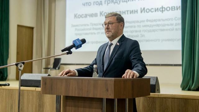 Сенатор Константин Косачев выступил с лекцией перед студентами Марий Эл