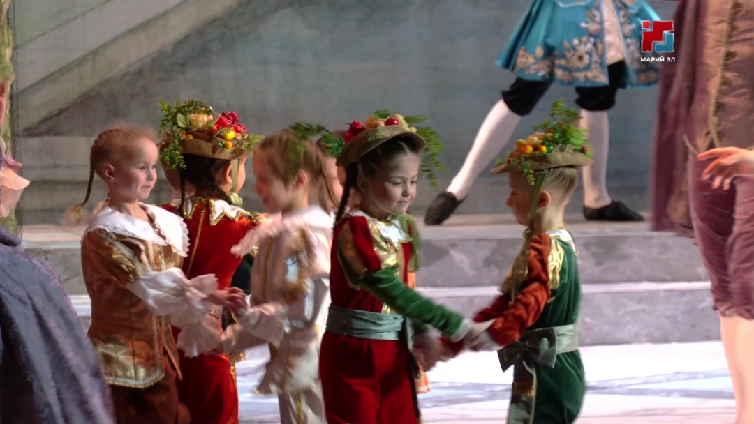Артисты Детской филармонии Марий Эл впервые выступили на большой сцене театра им. Э. Сапаева