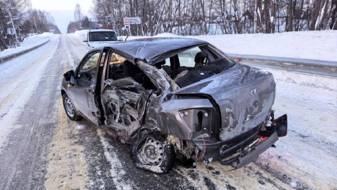 В Марий Эл грузовик, летевший «по встречной», спровоцировал аварию