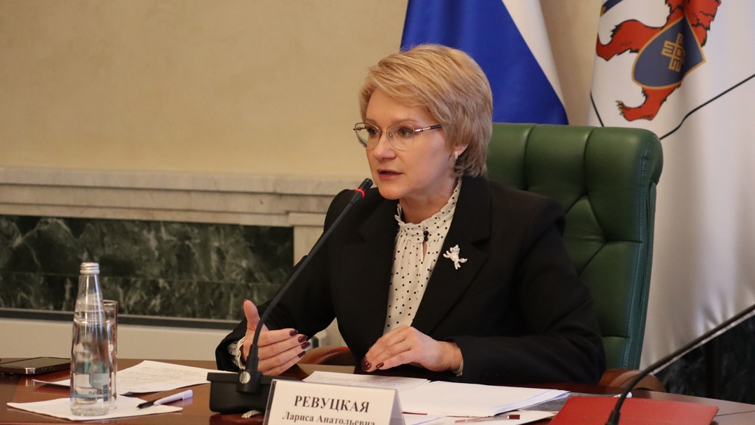 Новые кластеры, учебники и ремонт: министр образования и науки Марий Эл поставила задачи на 2026 год