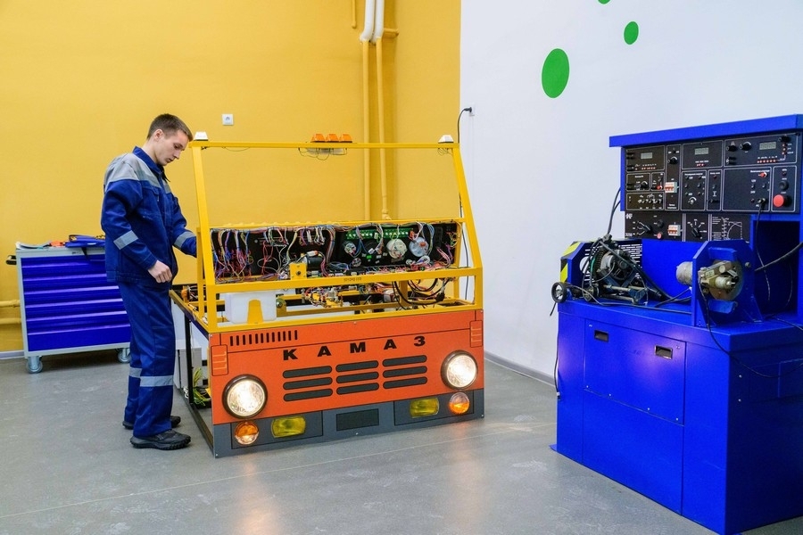 Марий Элын автодорожный техникумжо у туныктымаш модельыш куснен