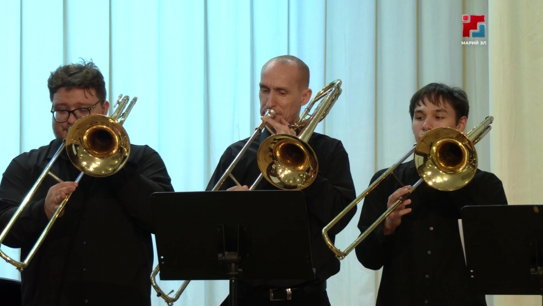 В Республиканском колледже культуры и искусств имени И. Палантая прошёл концерт «Место встречи изменить нельзя»