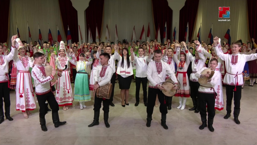 Марий Эл вместе со всей страной открыла год единства народов России
