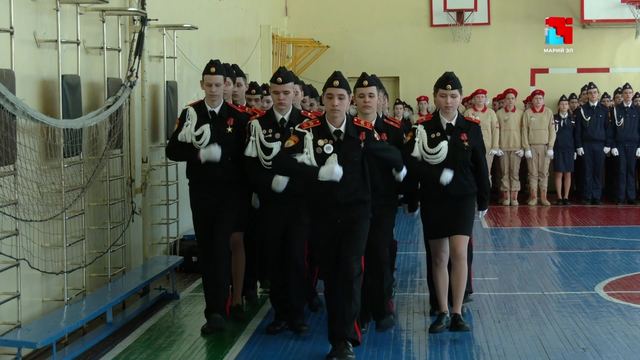 Йошкар-Оласе 19-ше номеран школышто кадет-влак шке сарзе мастарлыкыштым ончыктеныт