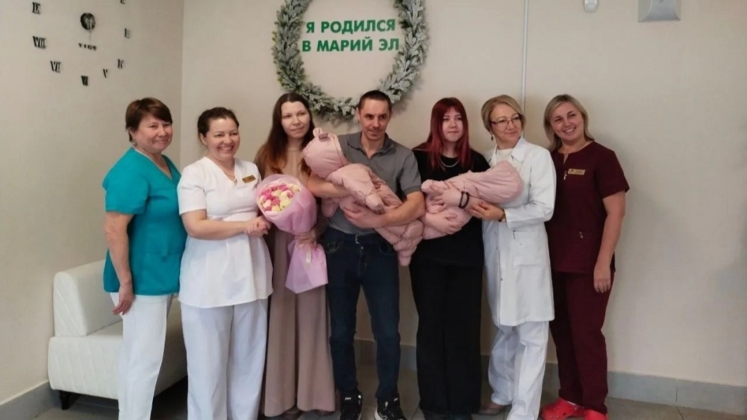 В Марий Эл многодетная семья из Волжска пополнилась двойней