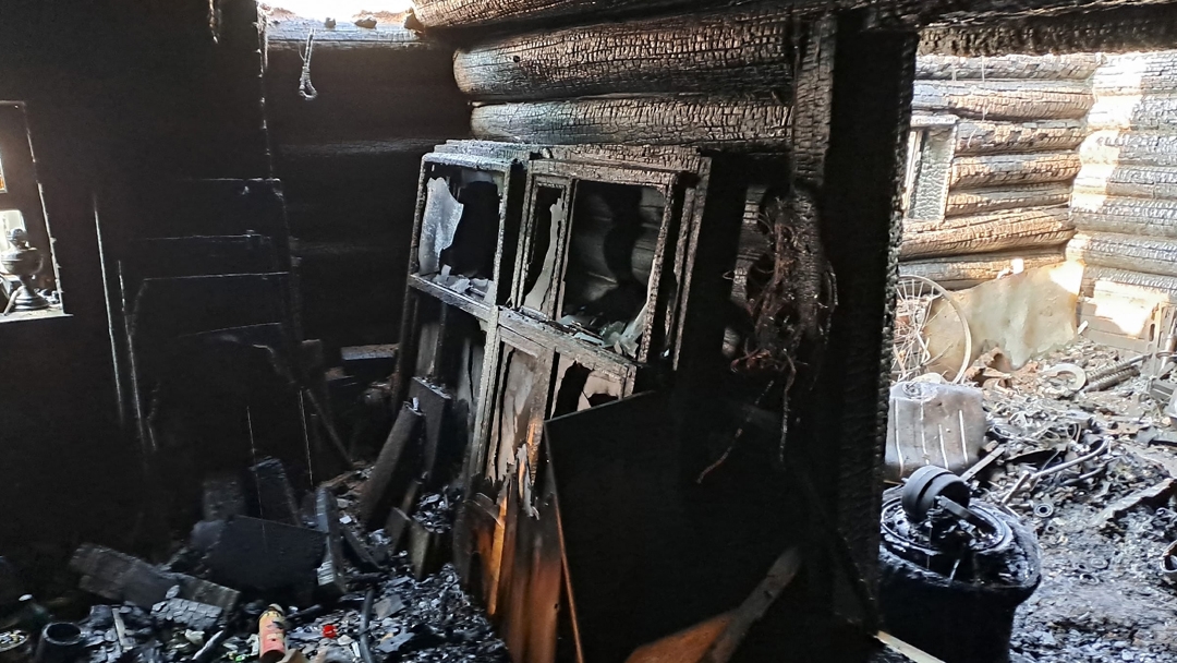 Ночной пожар в Мари-Туреке: спящего хозяина разбудили соседи