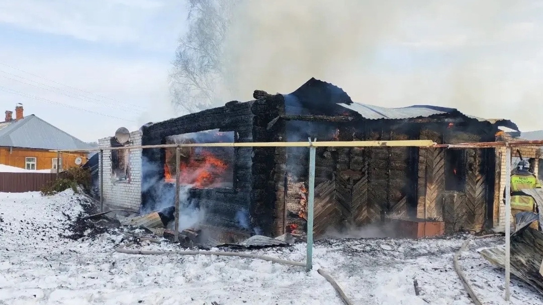 В Марий Эл при пожаре в двухквартирном доме погибла женщина