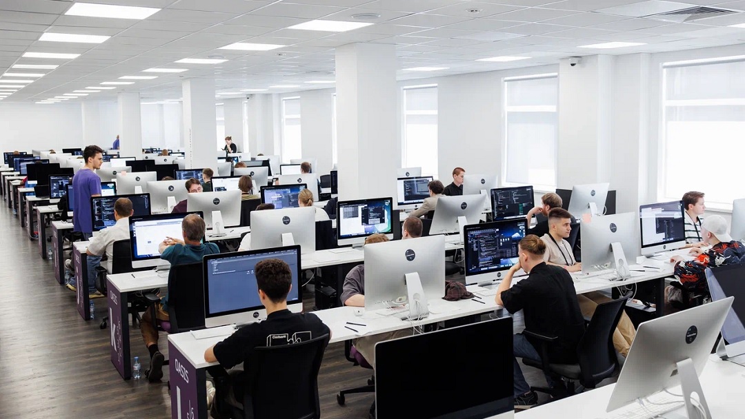 Студенты, программисты, преподаватели, промышленники: кто участвует в конкурсе «Цифровой марафон»