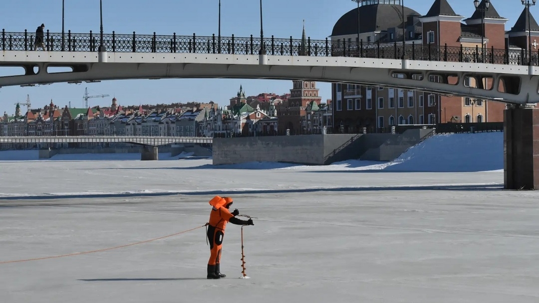 В Марий Эл на льду почти везде промоины