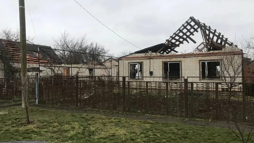 Специалисты из Марий Эл восстанавливают жилые дома в Куйбышевском округе после атак БПЛА