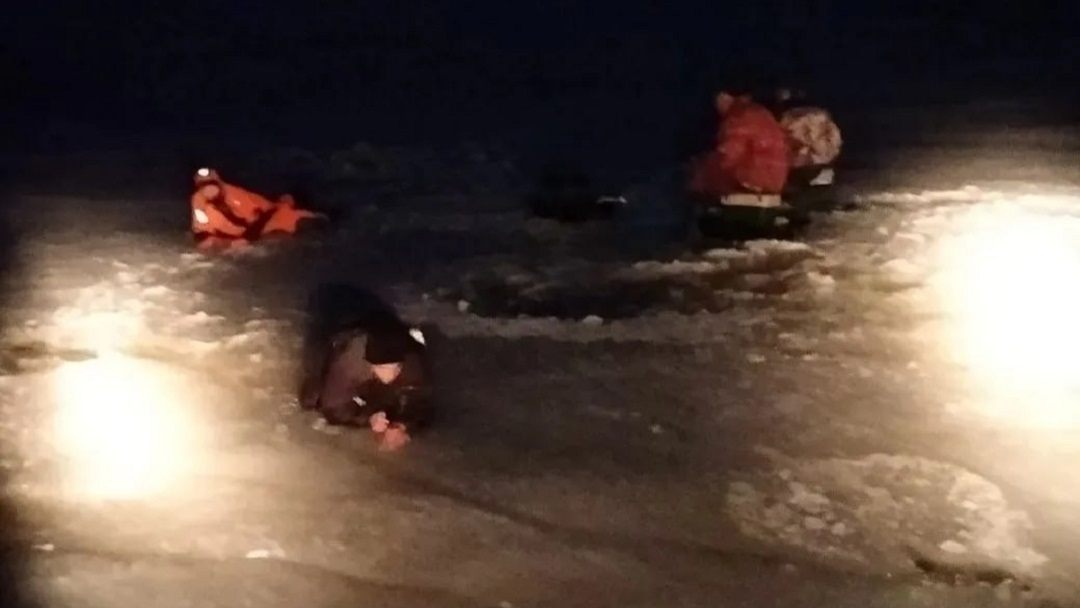 В Марий Эл рыбаки не смогли самостоятельно покинуть место рыбалки